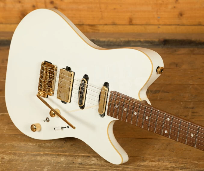 Ibanez Signature Models | LB1 - Lari Basilio - White - Image 4