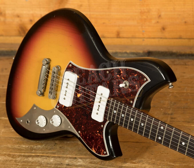 Novo Select Serus P2 | '64 3-Tone Burst - Tortoiseshell Pickguard - Image 4