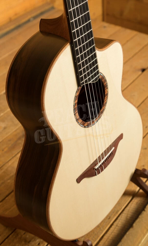 Lowden S-50 Jazz | Master Grade Ziricote - Master Grade Alpine Spruce - Image 6