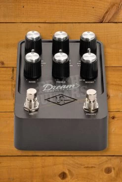 Universal Audio UAFX Guitar Pedals | Dream '65 Reverb Amplifier