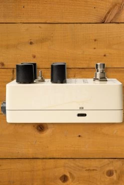 Universal Audio UAFX Guitar Pedals | Evermore Studio Reverb