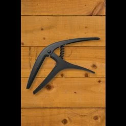 Axis Capo - Black