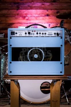 Revv Amplifiers | D25 25/5-Watt 6V6 1x12" Valve Combo Baby Blue *Custom Colour*