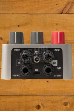 Universal Audio UAFX Guitar Pedals | Max Preamp & Dual Compressor